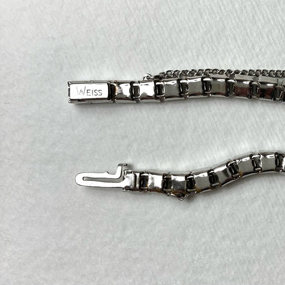 Weiss Line Bracelet - Picture 3 of 4